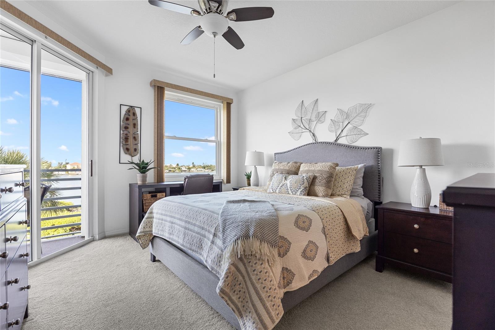 HARBOURSIDE CONDO - Residential