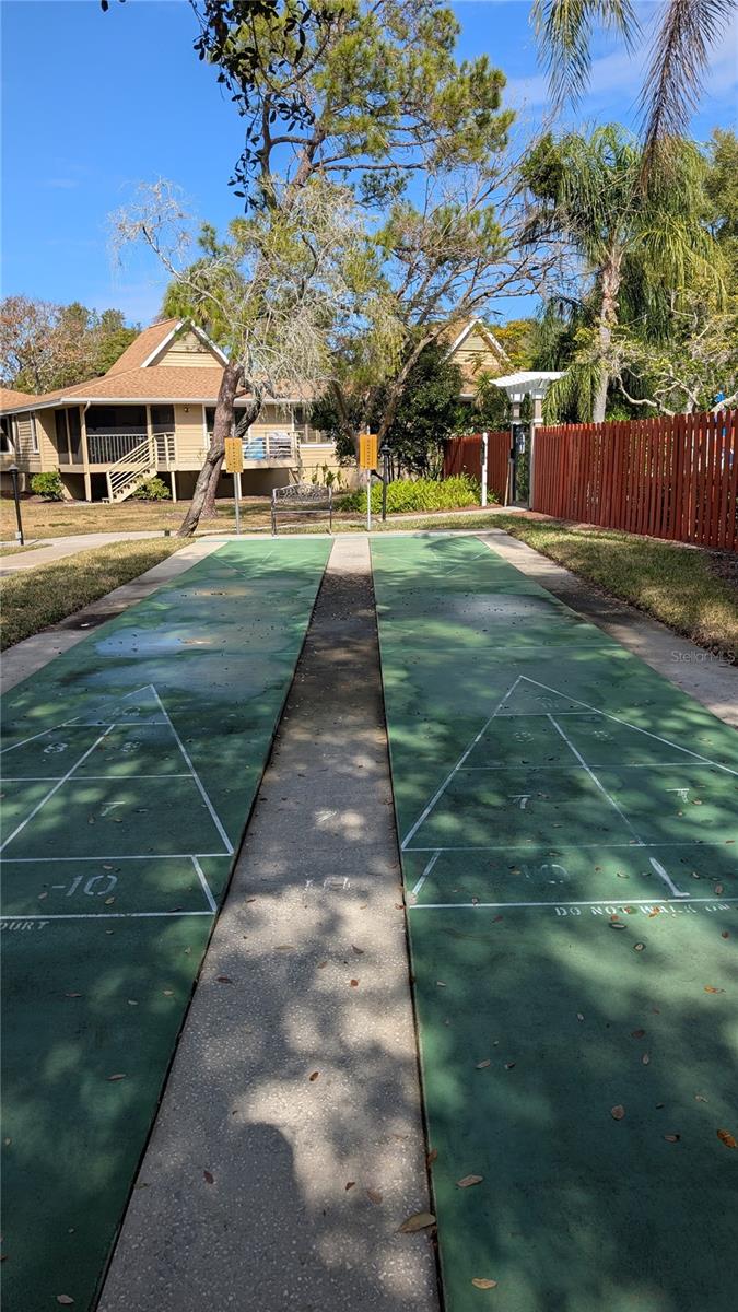 POINTE ALEXIS SOUTH - Residential