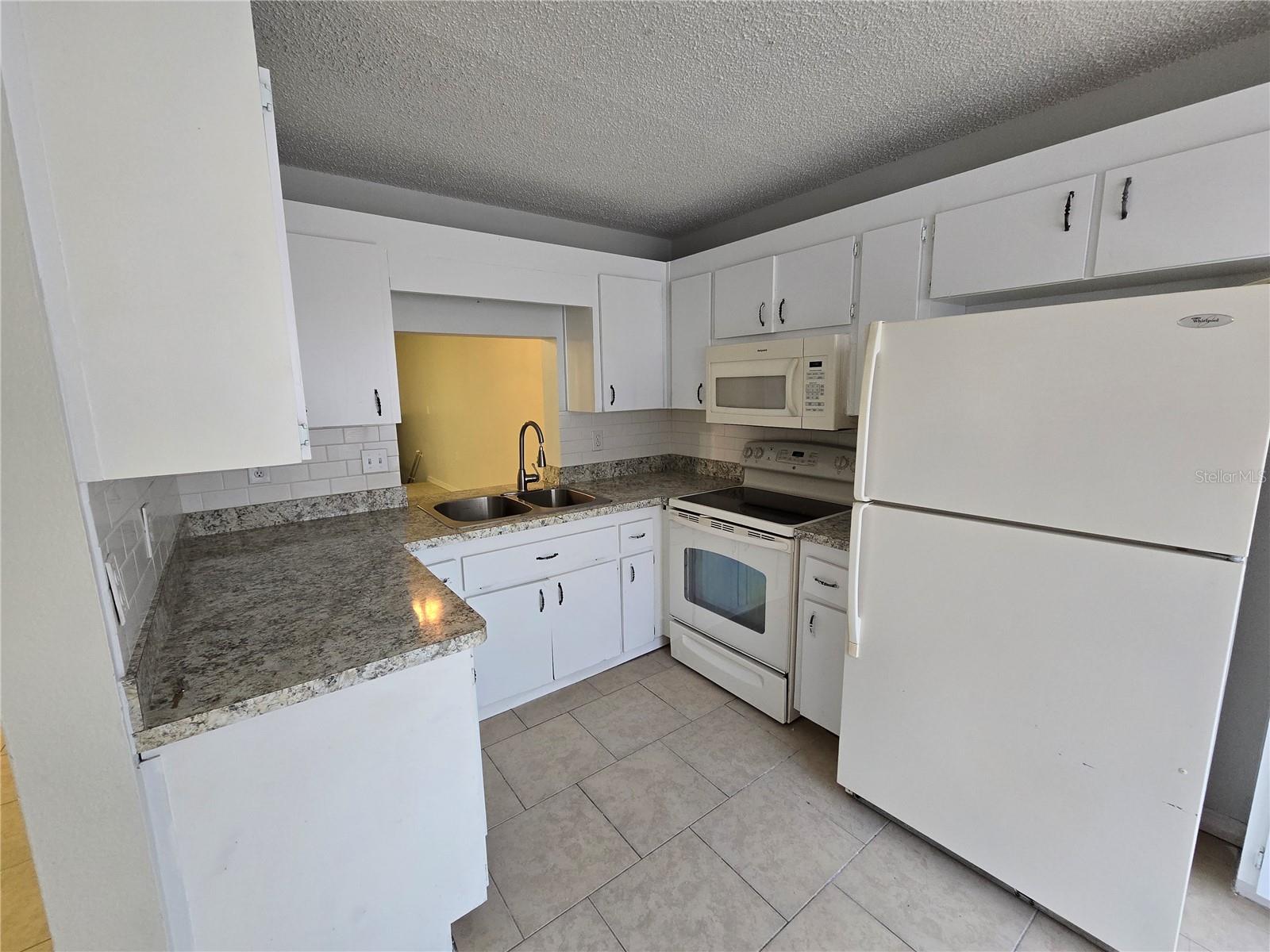 FOREST LAKE CONDO - Residential Lease
