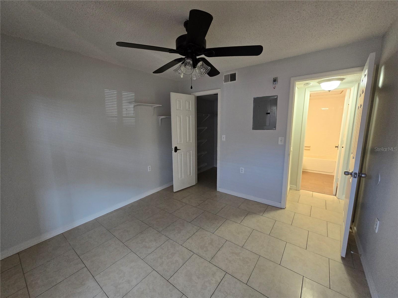FOREST LAKE CONDO - Residential Lease