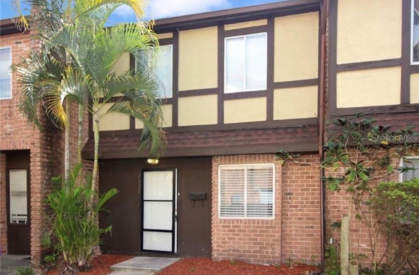HUNTINGTON ON GREEN CONDO - Residential