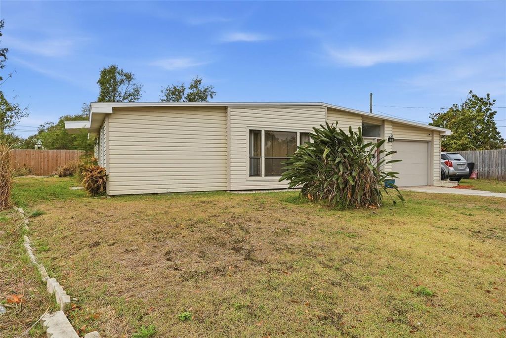 Photo of 1709 Carnegie Circle, Tampa, FL 33619 (MLS # W7883173)