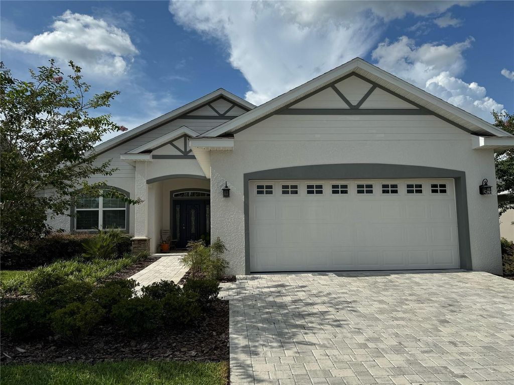 Photo of 5008 NE 125th Loop, Oxford, FL 34484 (MLS # G5105272)