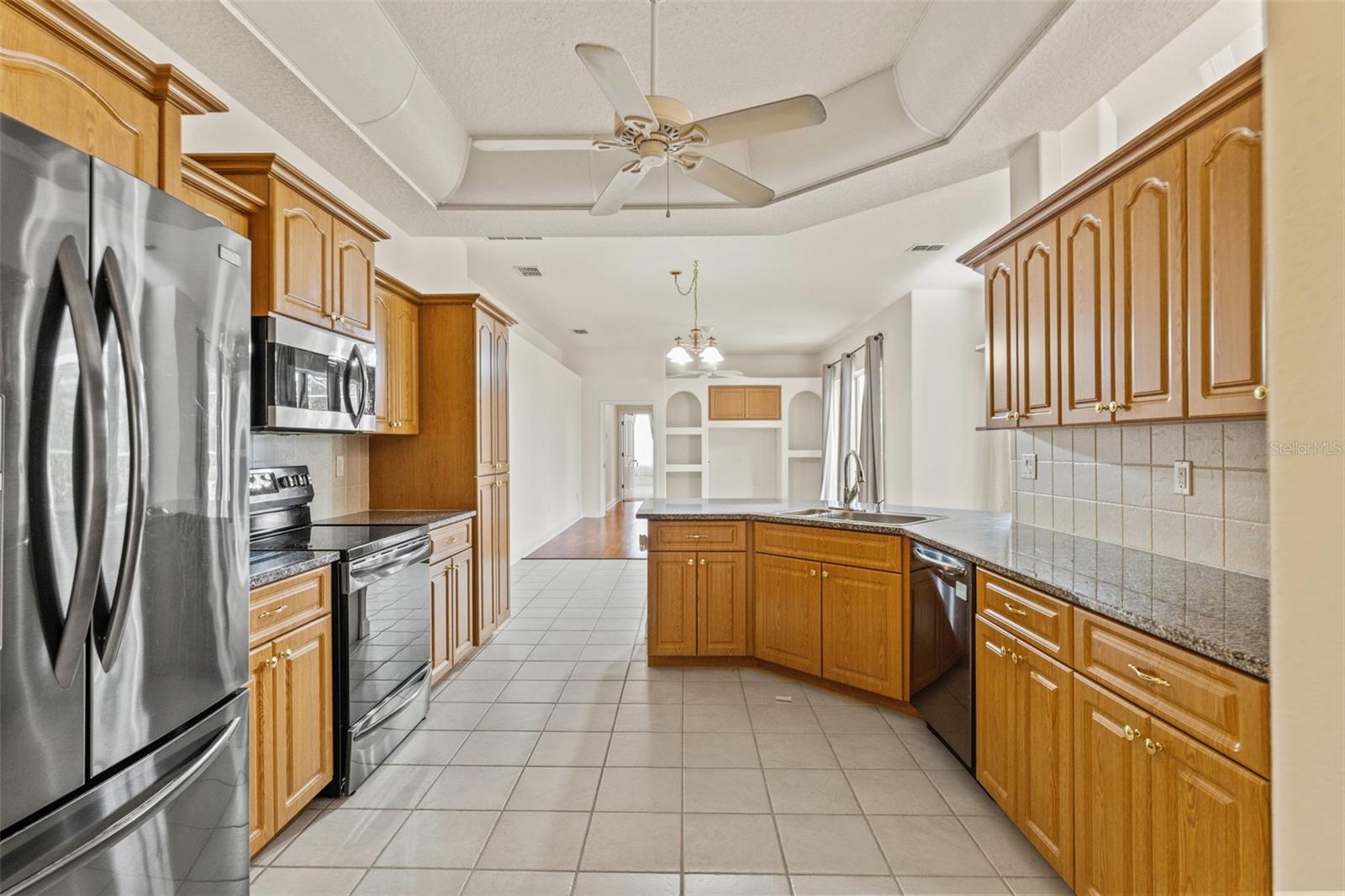 PRISTINE PLACE PH 5 - Residential