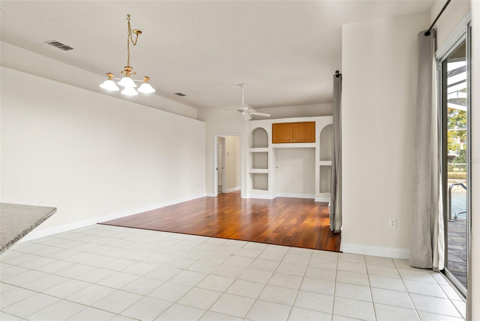 PRISTINE PLACE PH 5 - Residential