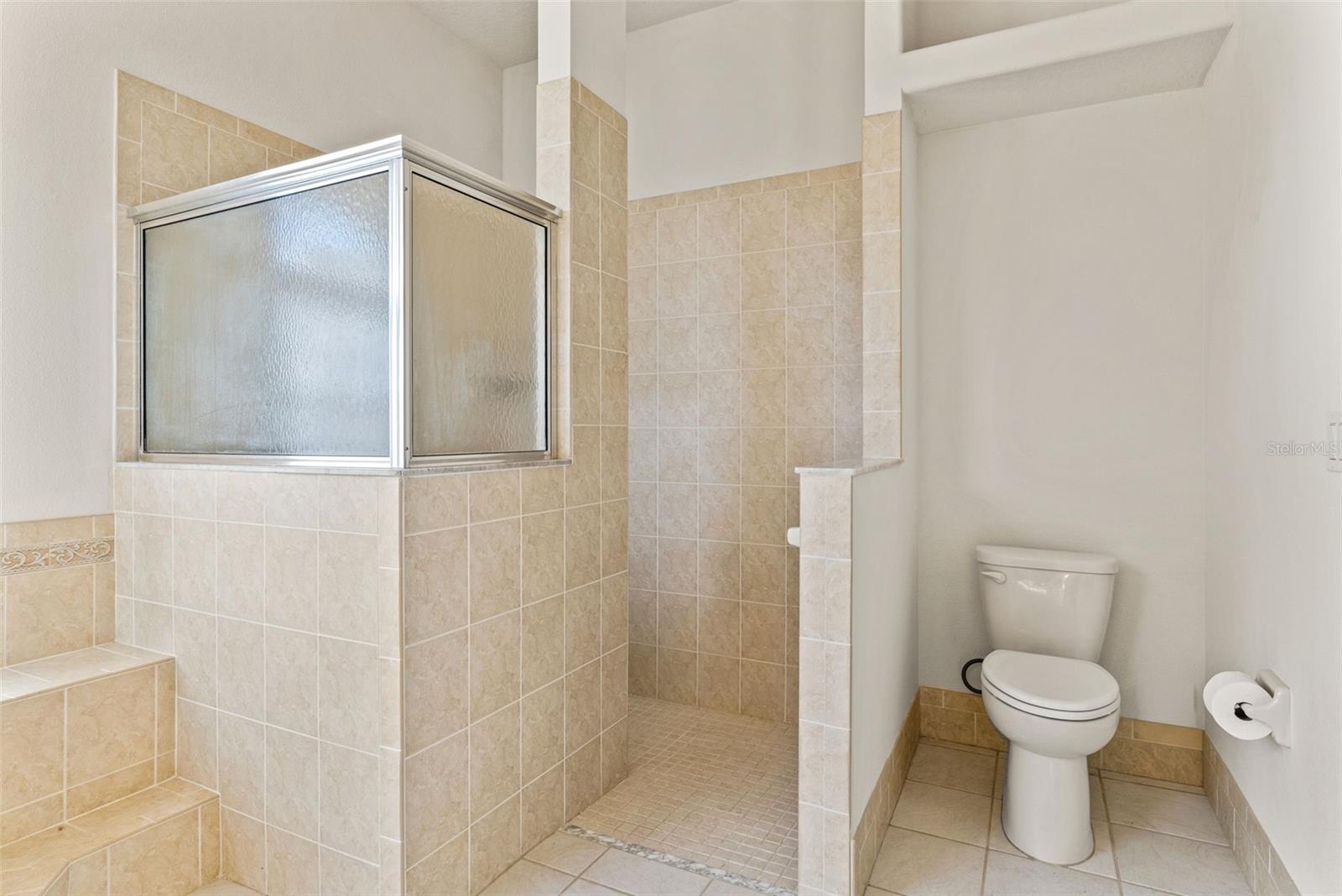 PRISTINE PLACE PH 5 - Residential