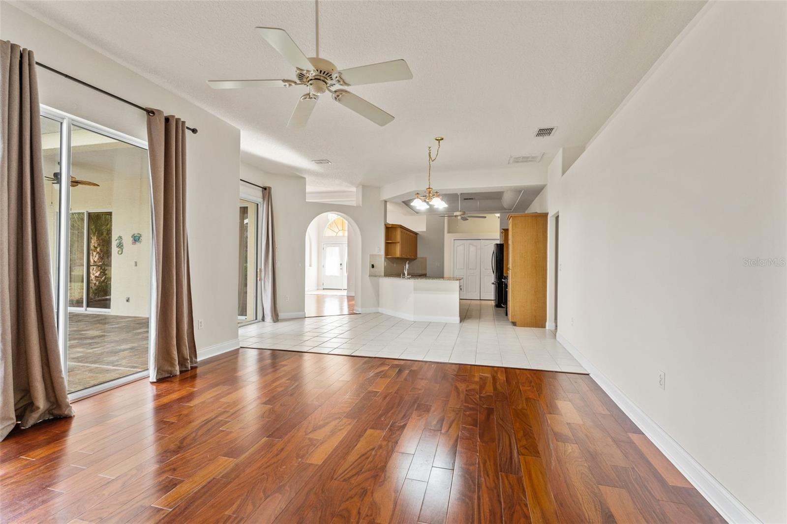 PRISTINE PLACE PH 5 - Residential