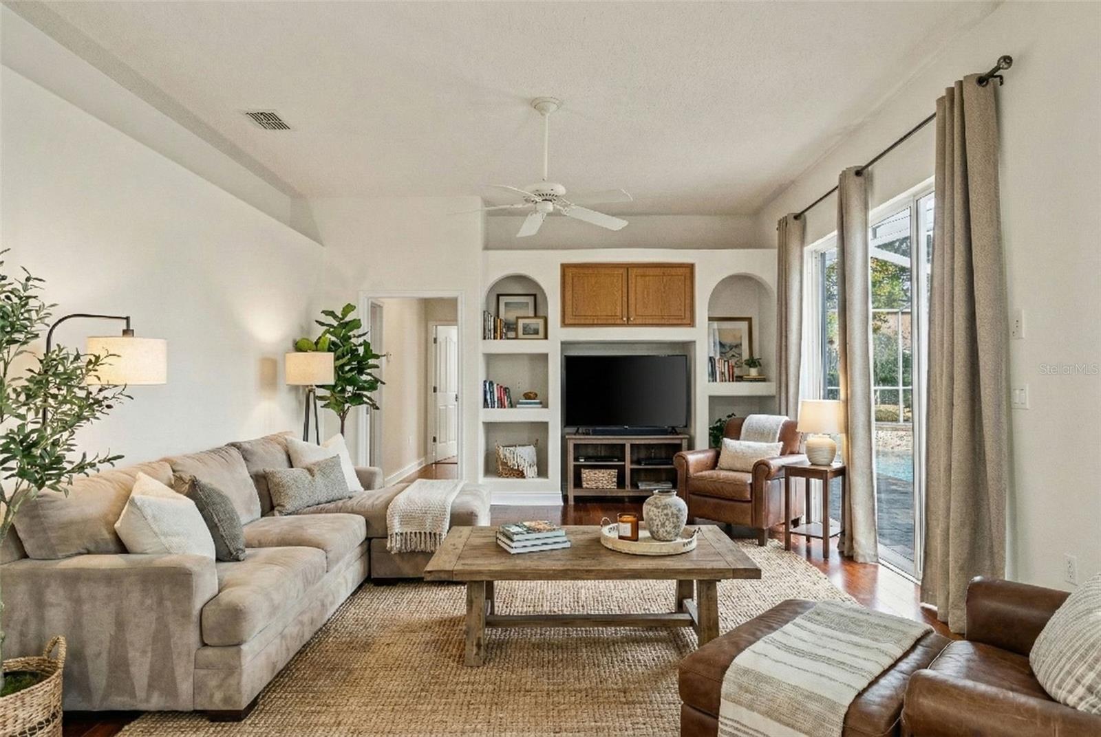 PRISTINE PLACE PH 5 - Residential