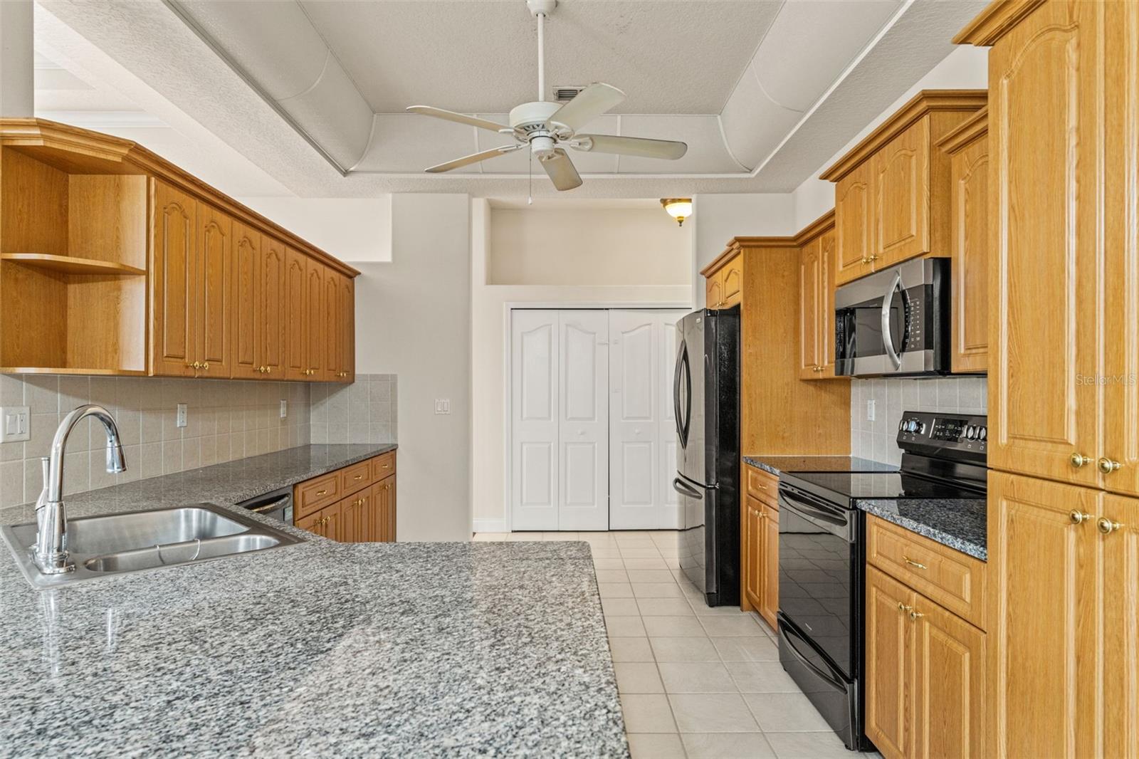 PRISTINE PLACE PH 5 - Residential