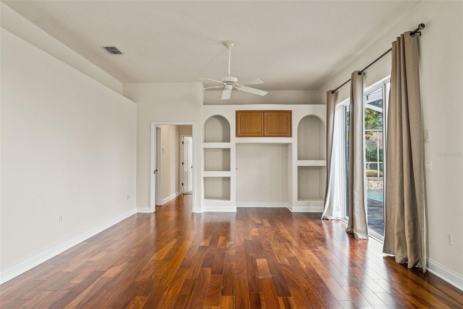 PRISTINE PLACE PH 5 - Residential