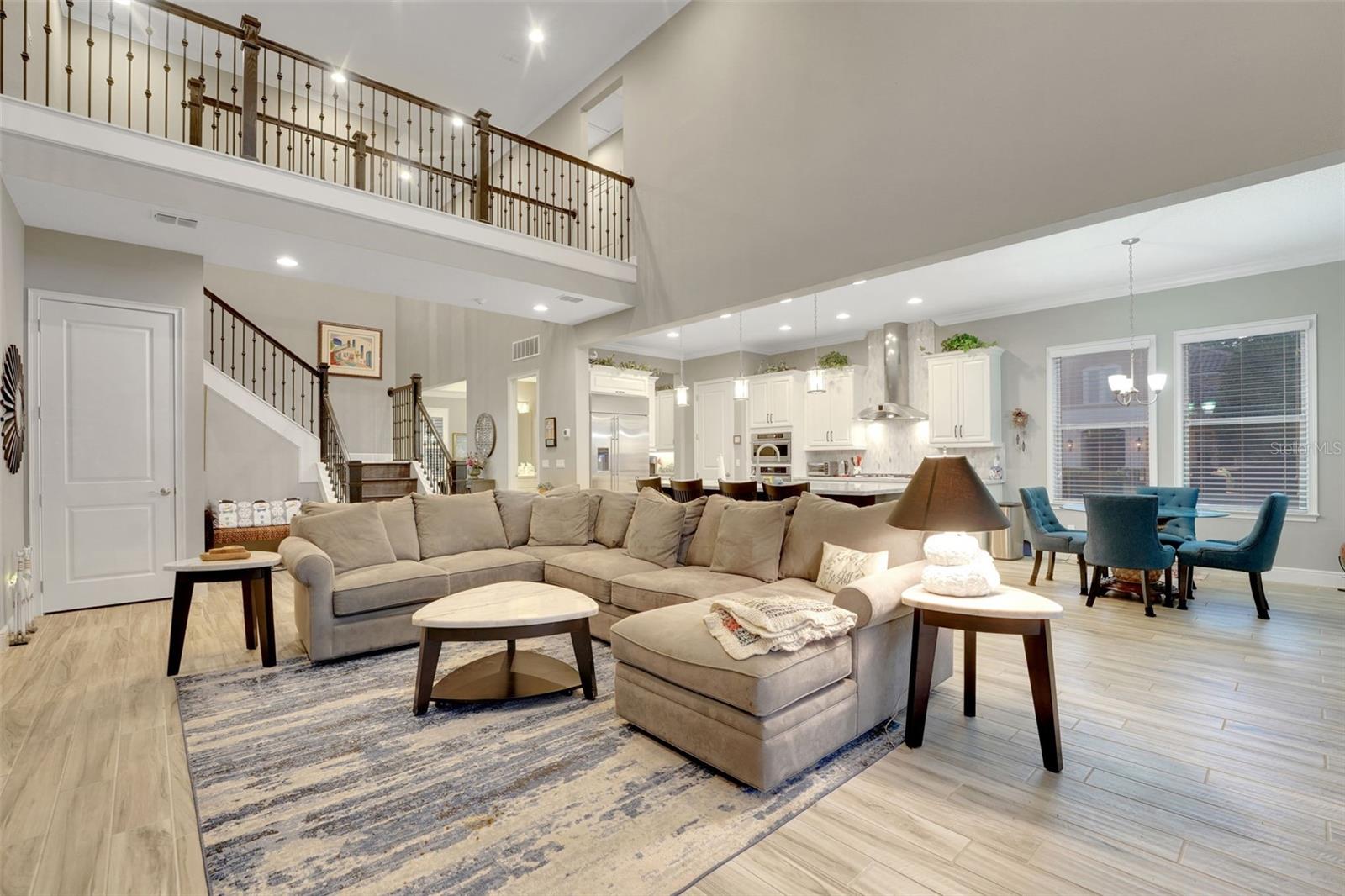 STEEPLE CHASE - Residential