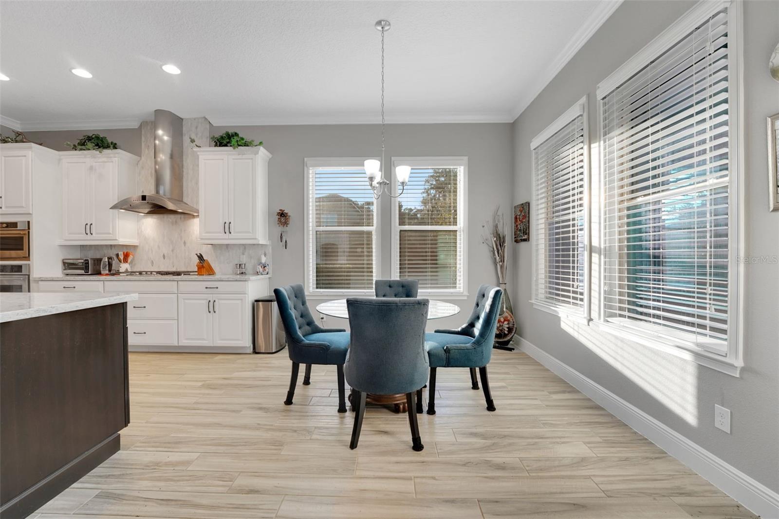 STEEPLE CHASE - Residential