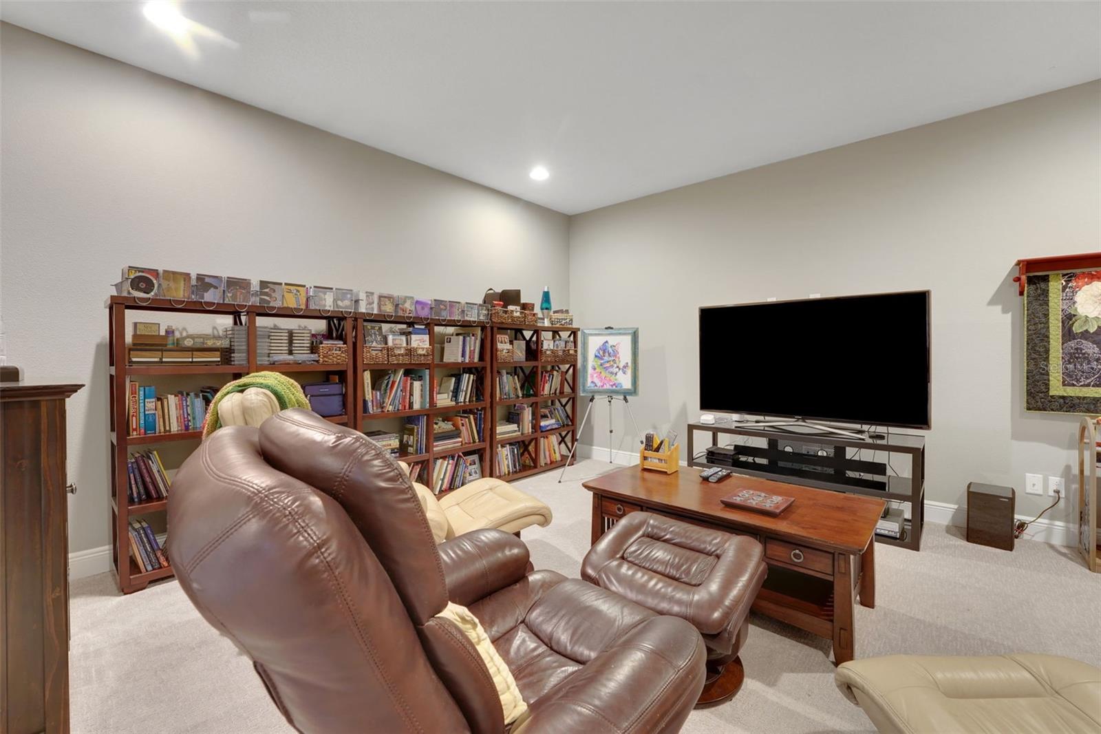 STEEPLE CHASE - Residential