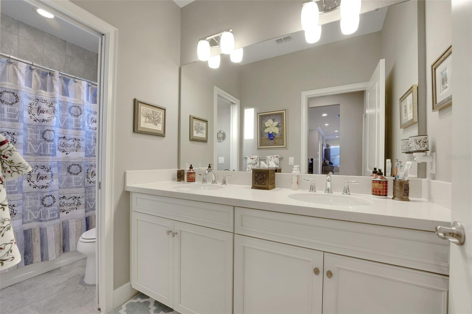 STEEPLE CHASE - Residential