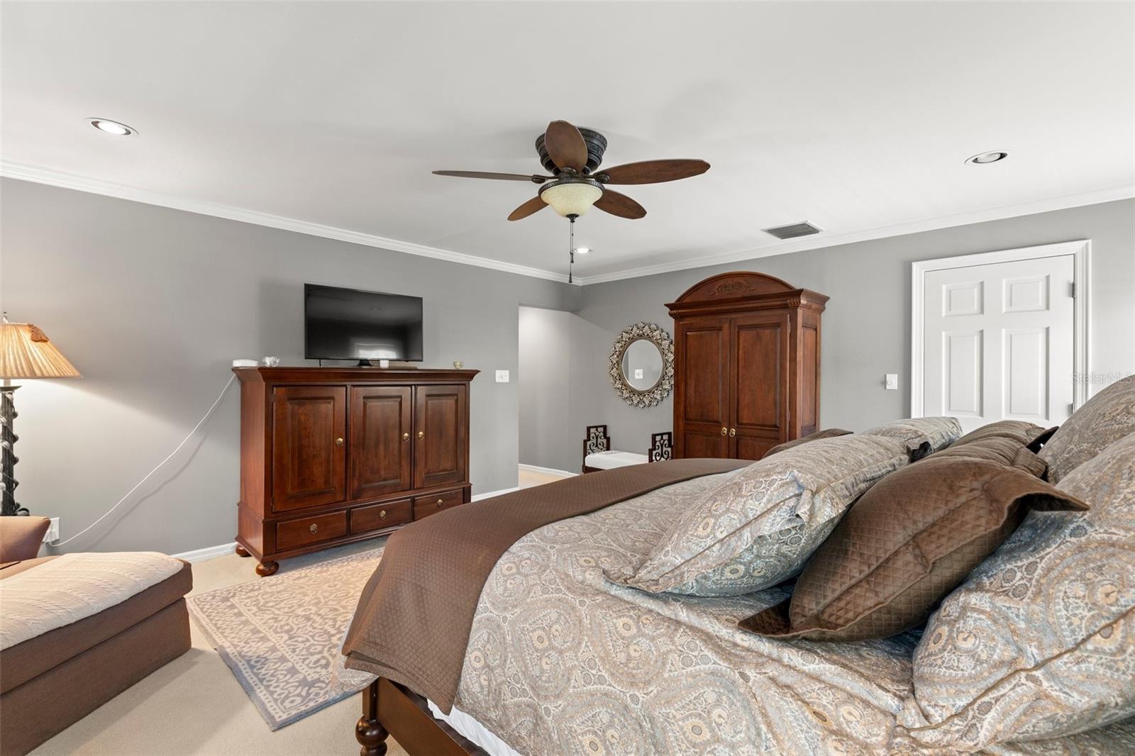 VILLA ROSA PARK - Residential Lease