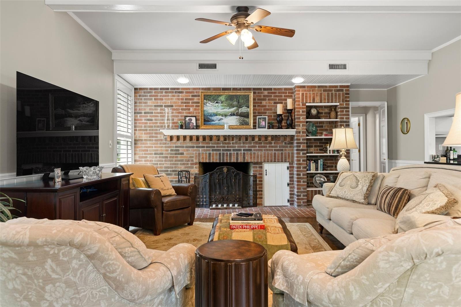 VILLA ROSA PARK - Residential Lease