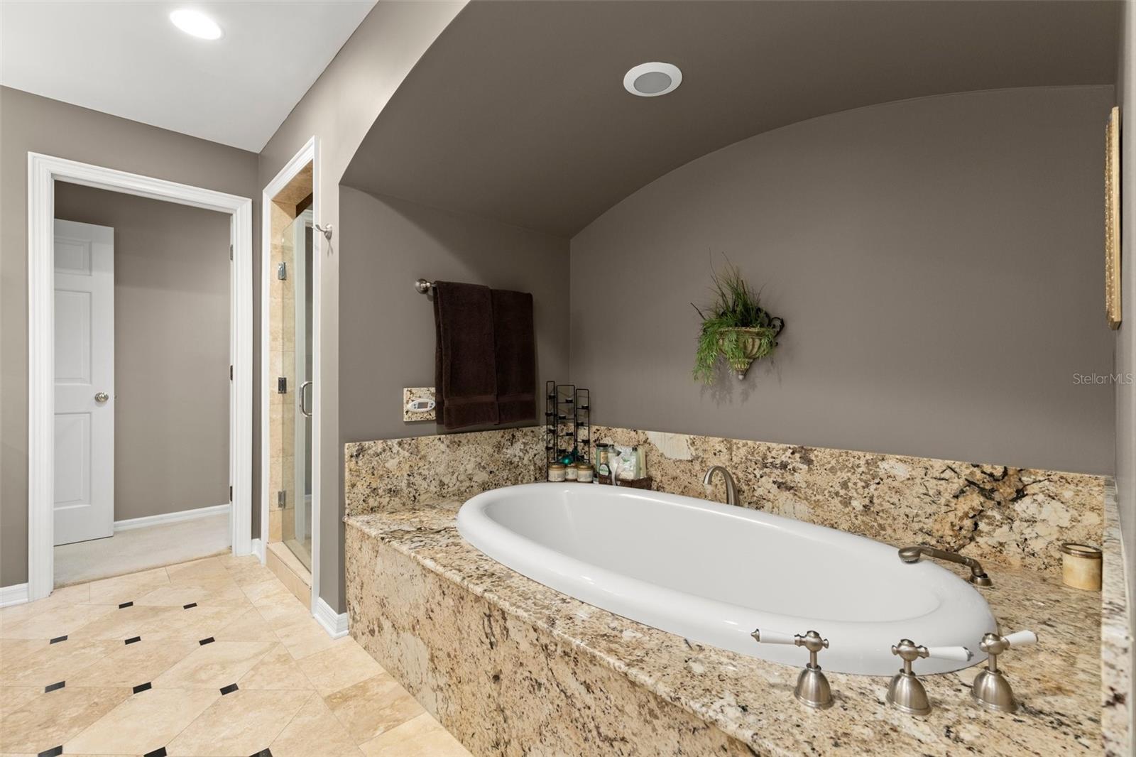 VILLA ROSA PARK - Residential Lease