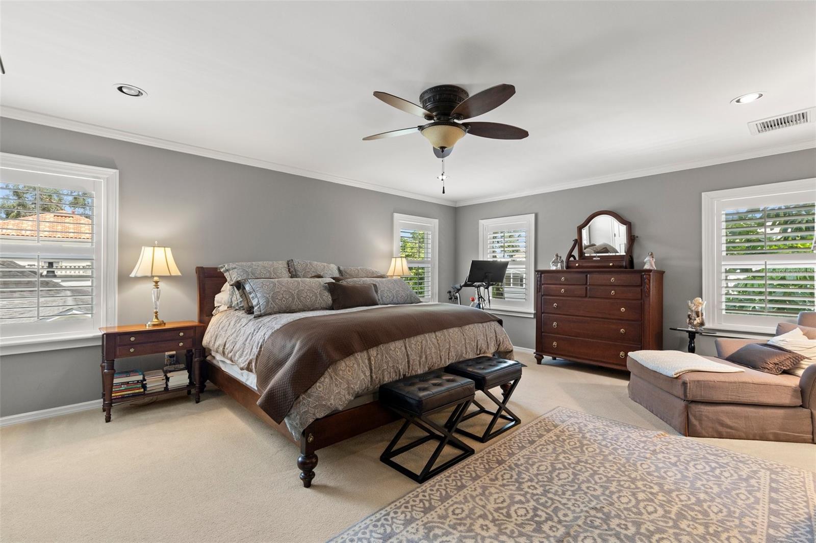 VILLA ROSA PARK - Residential Lease