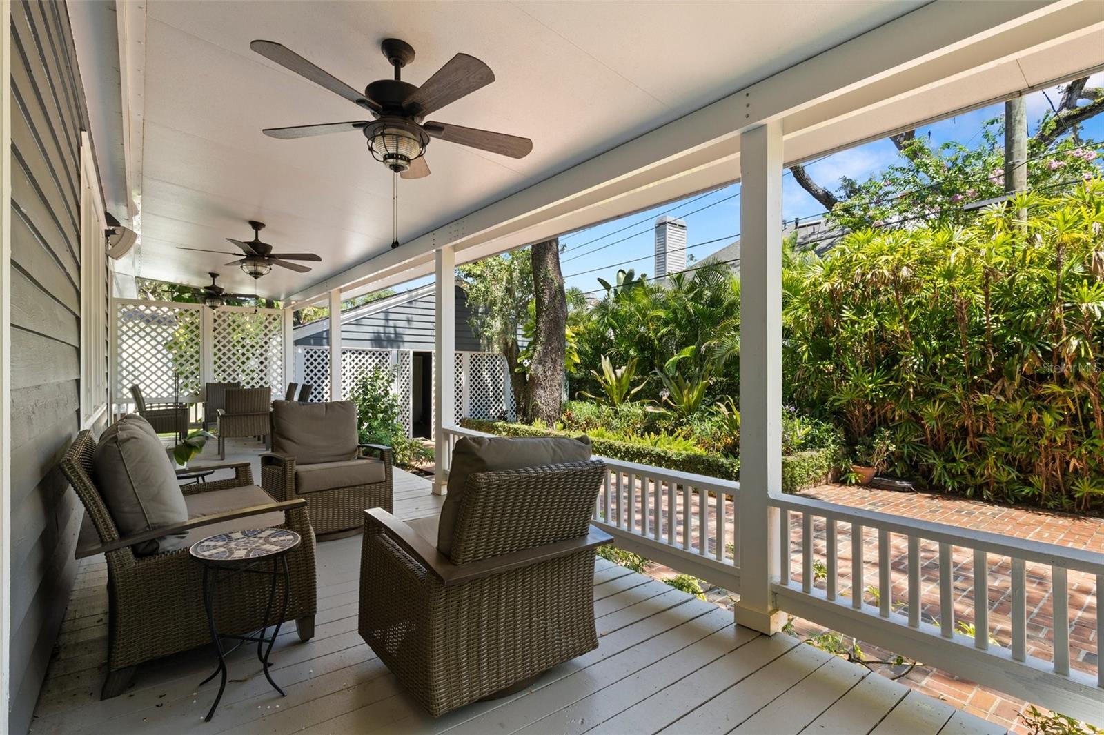 VILLA ROSA PARK - Residential Lease