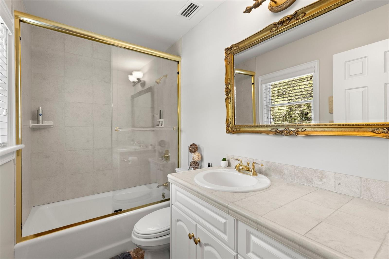 VILLA ROSA PARK - Residential Lease