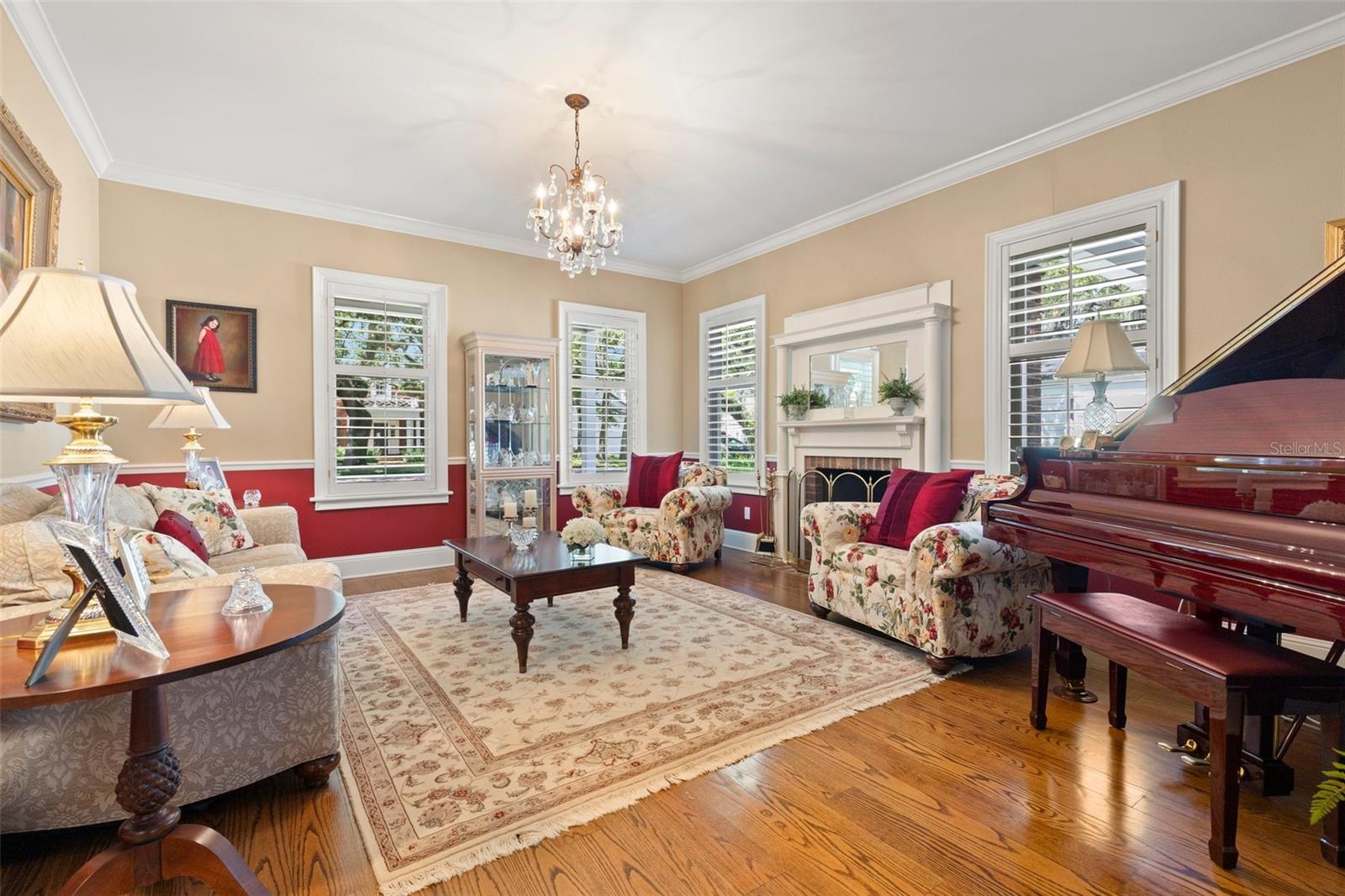 VILLA ROSA PARK - Residential Lease