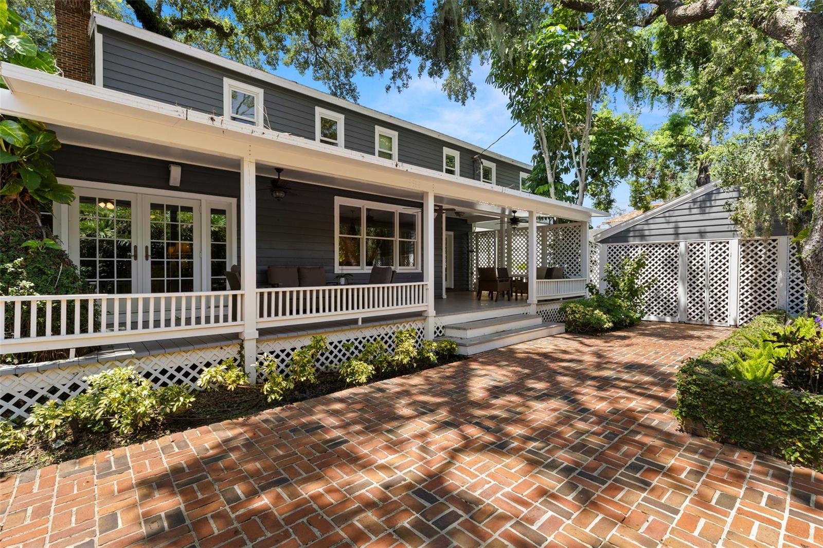 VILLA ROSA PARK - Residential Lease