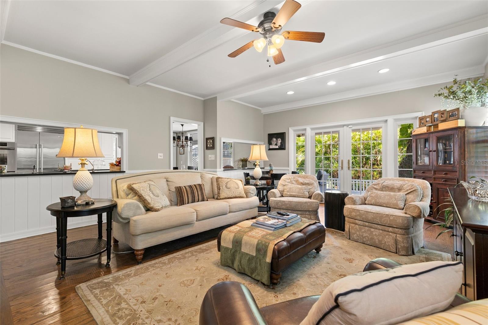 VILLA ROSA PARK - Residential Lease