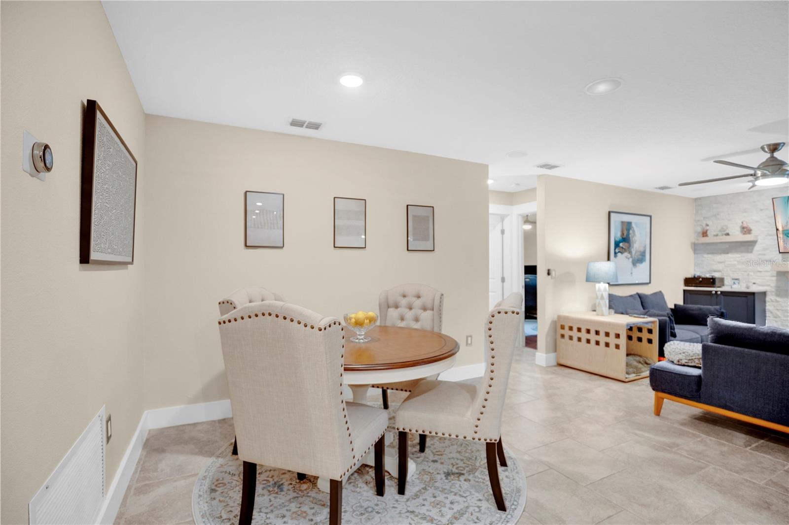 HARBOR EAST - Residential