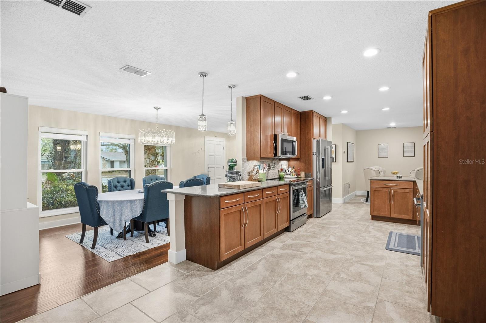 HARBOR EAST - Residential