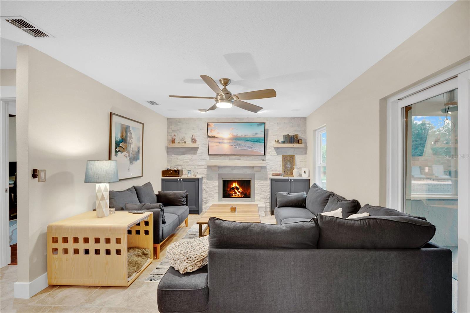 HARBOR EAST - Residential