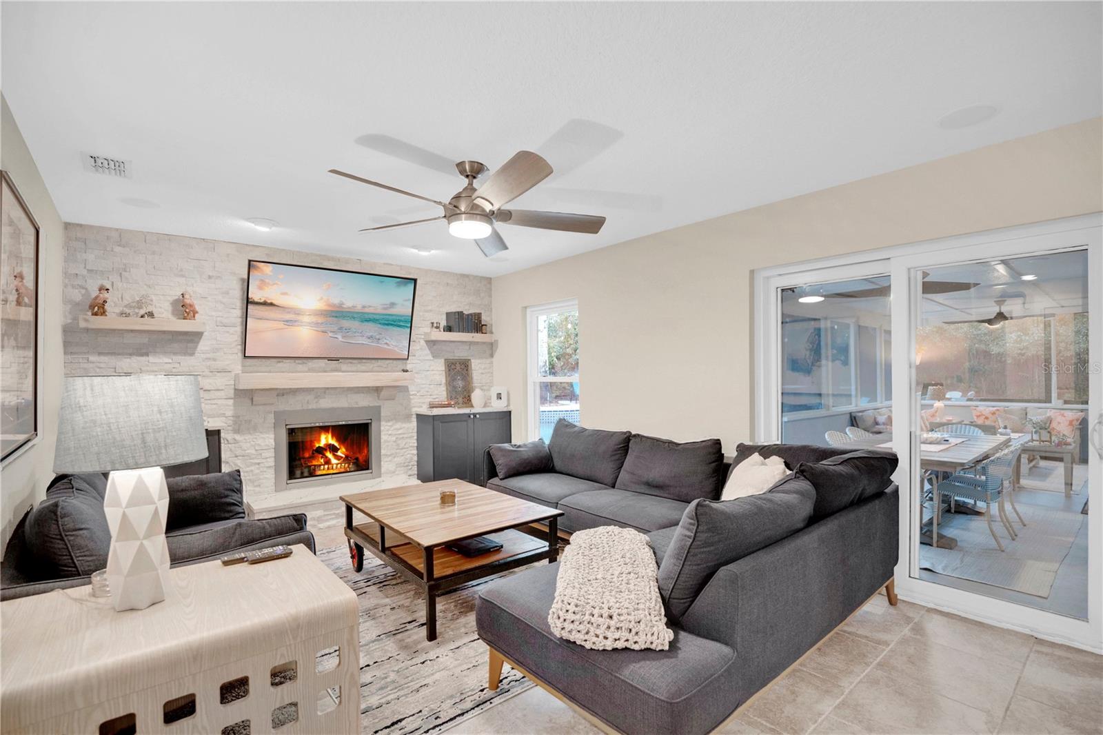 HARBOR EAST - Residential