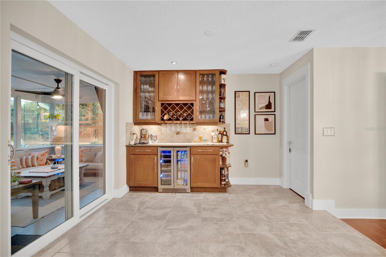 HARBOR EAST - Residential