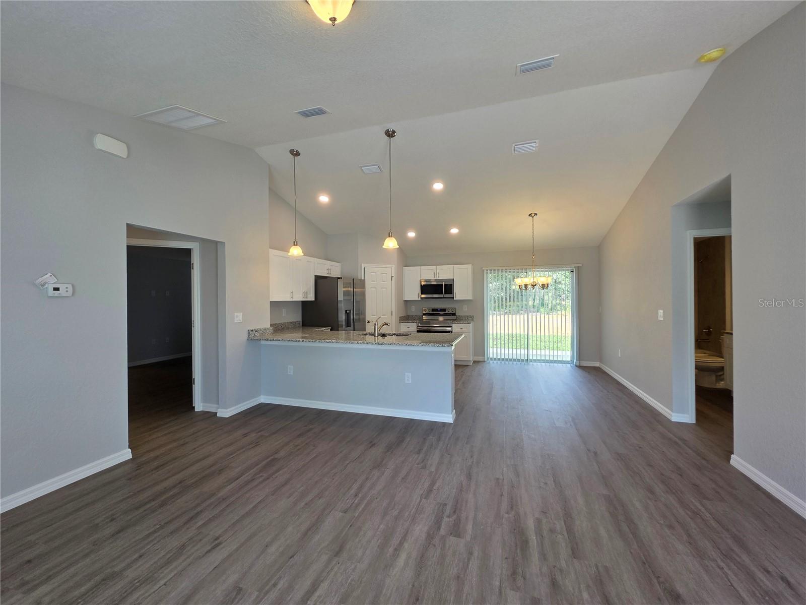 RAINBOW LAKES ESTATE - Residential
