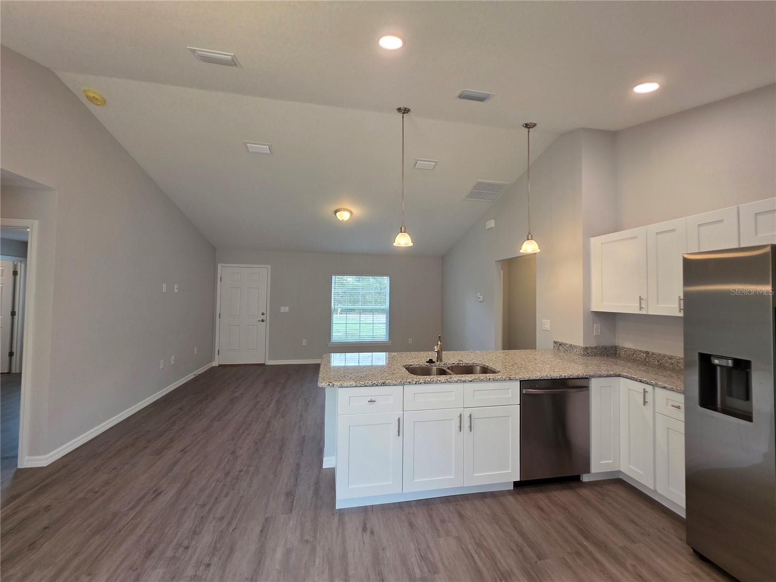 RAINBOW LAKES ESTATE - Residential
