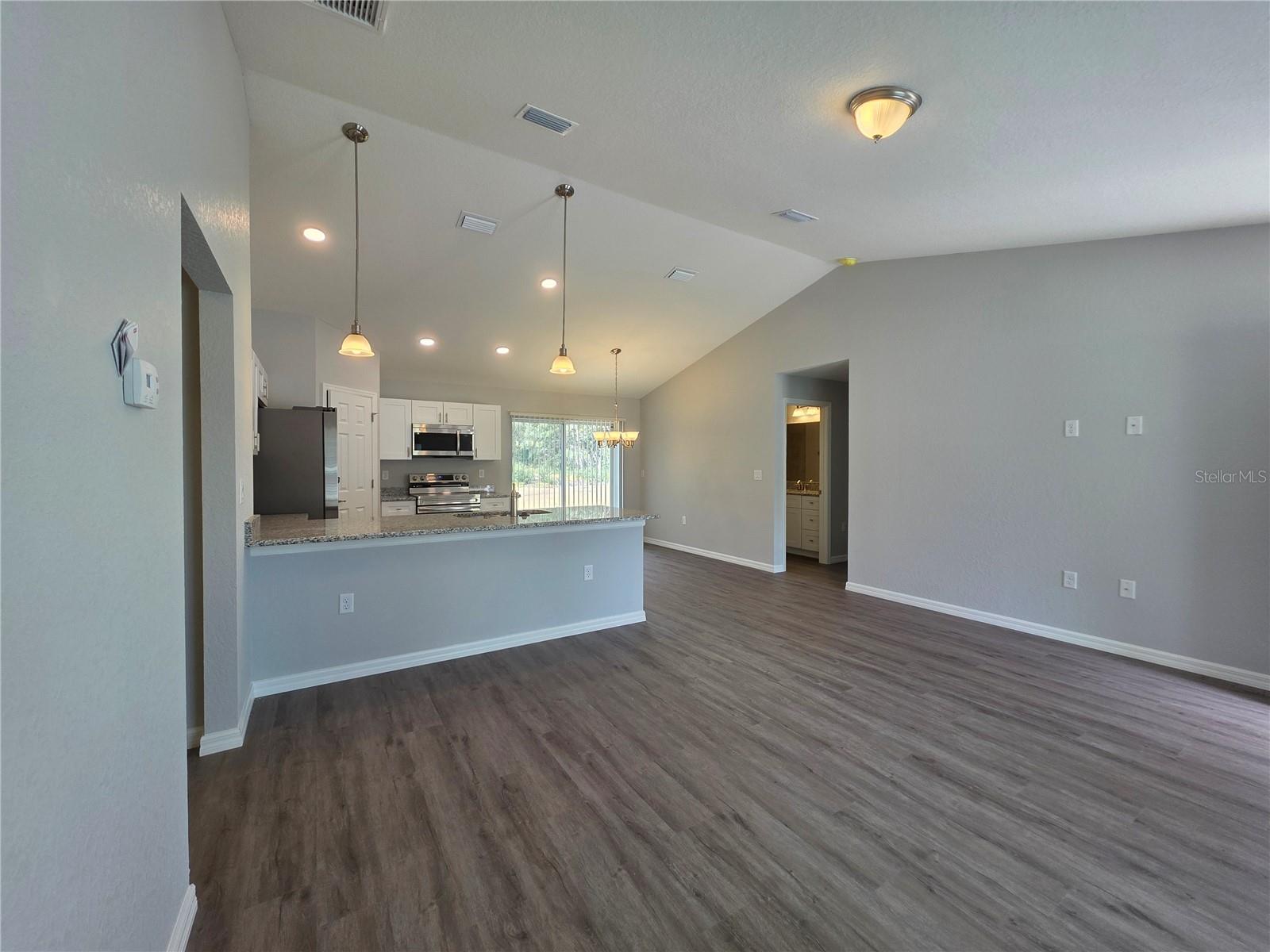 RAINBOW LAKES ESTATE - Residential