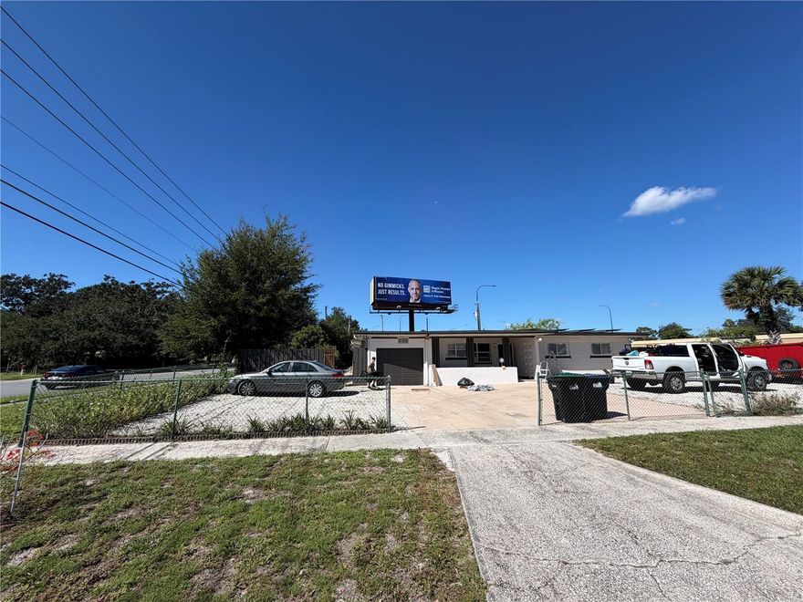 Zoned C-1

13,804 SF Lot

Abundant Parking

Three (3) Private Offices

Breakroom