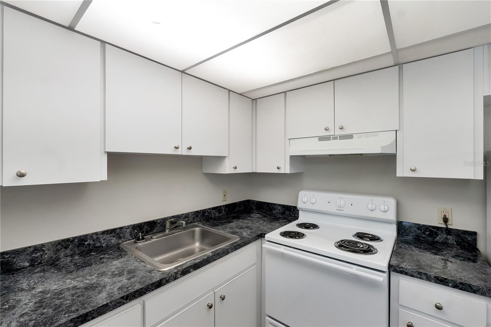 201 KINGS BOULEVARD 5