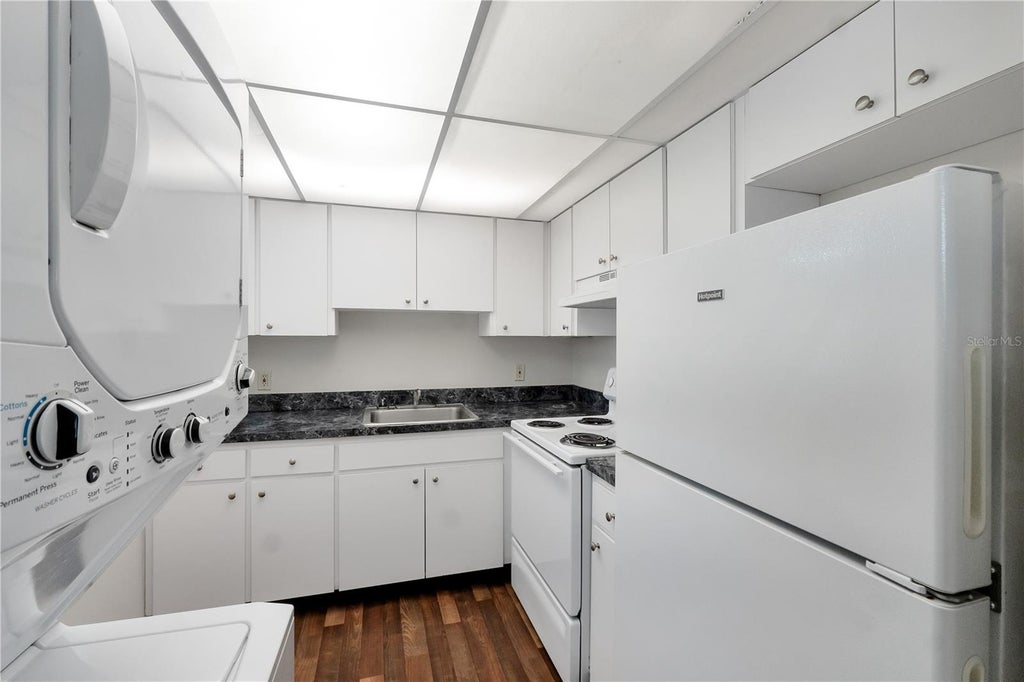 Photo of 201 Kings Boulevard #5, Sun City Center, FL 33573 (MLS # TB8537622)