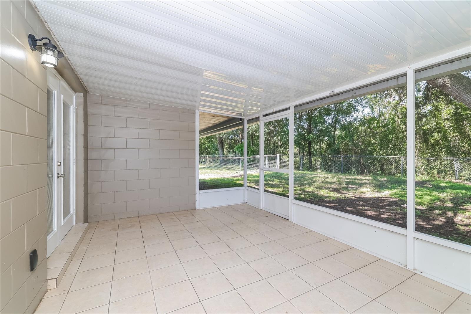 KINGS POND PH 1 - Residential Lease