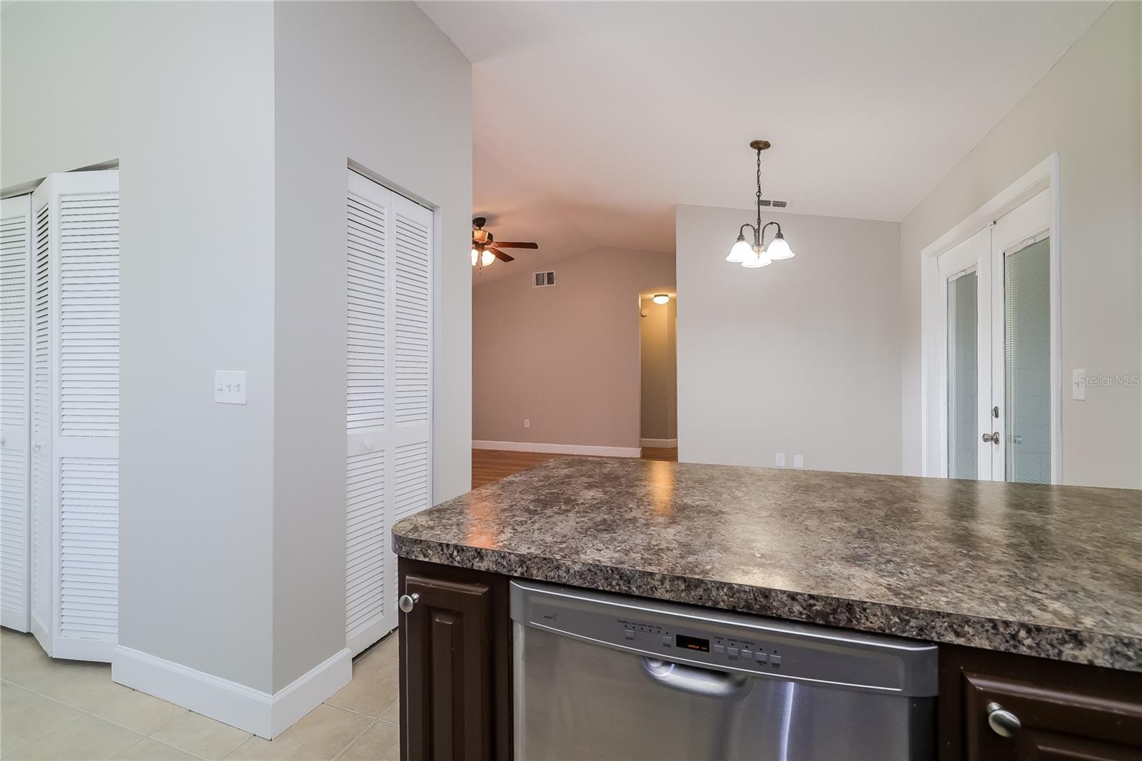 KINGS POND PH 1 - Residential Lease