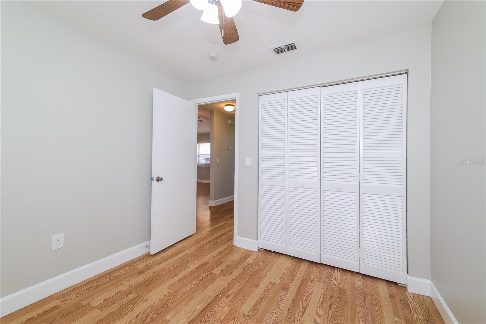 KINGS POND PH 1 - Residential Lease