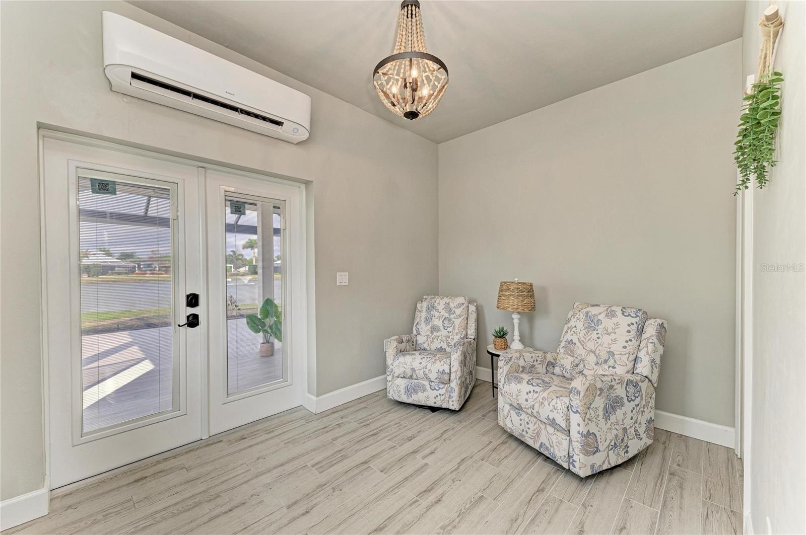 THORNTON CRK MOTORCOACH RESIDENCE - Residential