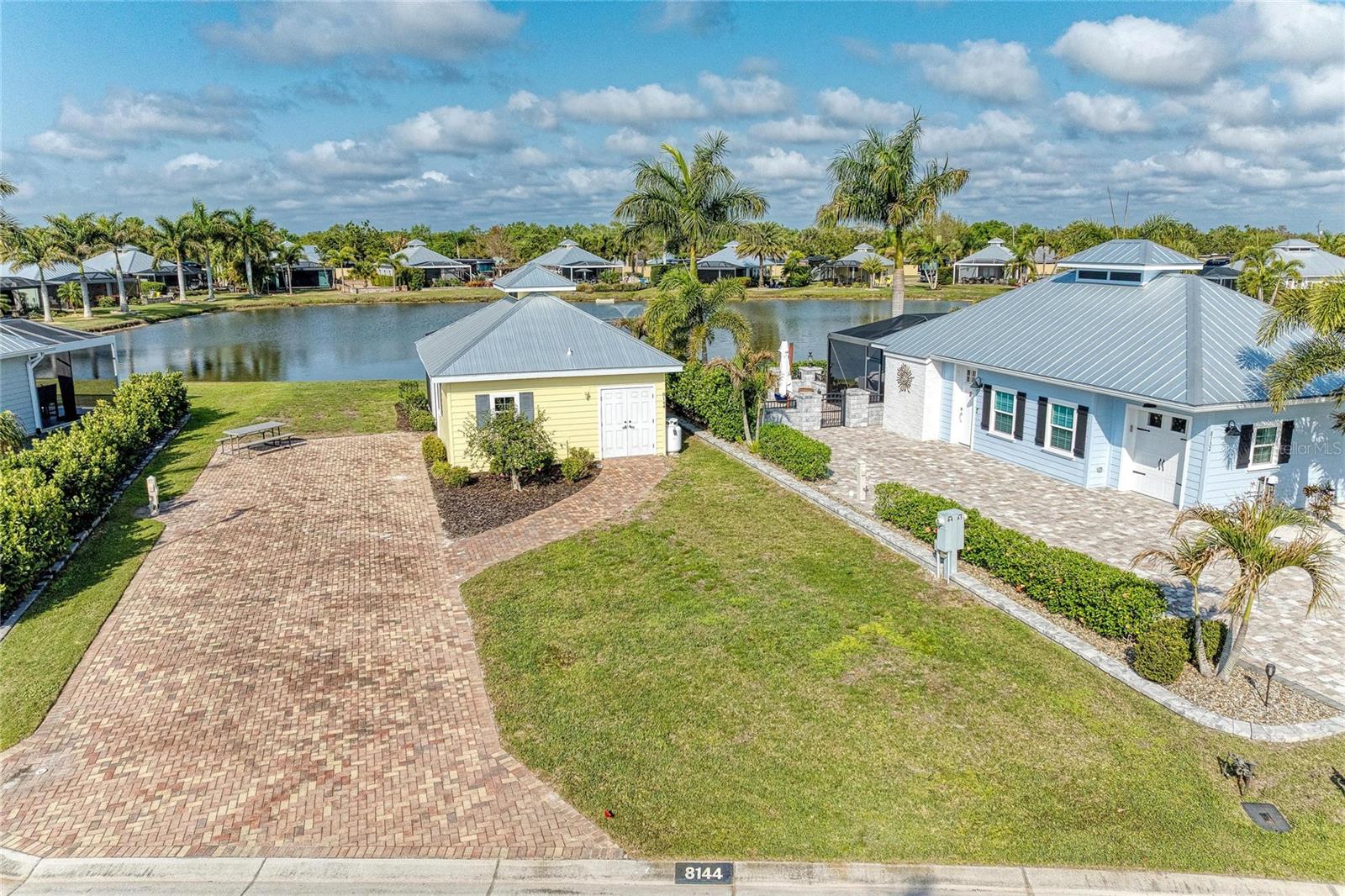 THORNTON CRK MOTORCOACH RESIDENCE - Residential