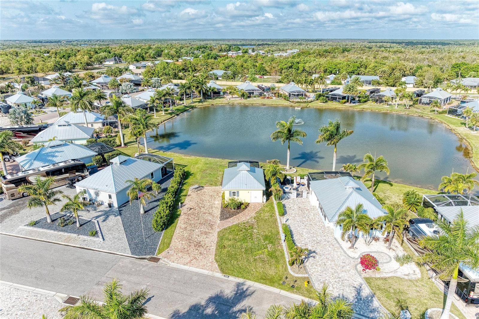 THORNTON CRK MOTORCOACH RESIDENCE - Residential