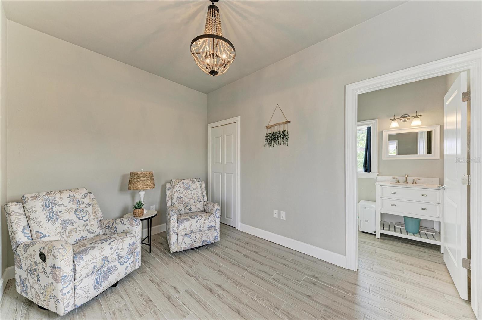 THORNTON CRK MOTORCOACH RESIDENCE - Residential