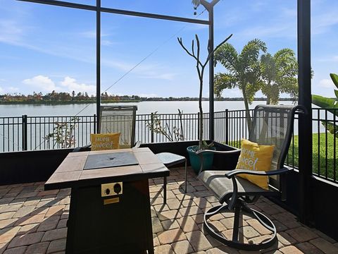 Tiny photo for 417 Blue Cypress Drive, Groveland, FL 34736 (MLS # G5106247)