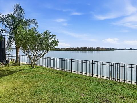 Tiny photo for 417 Blue Cypress Drive, Groveland, FL 34736 (MLS # G5106247)