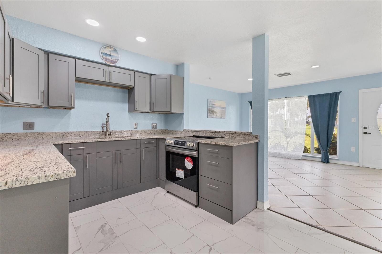 PLAMORE SUB - Residential