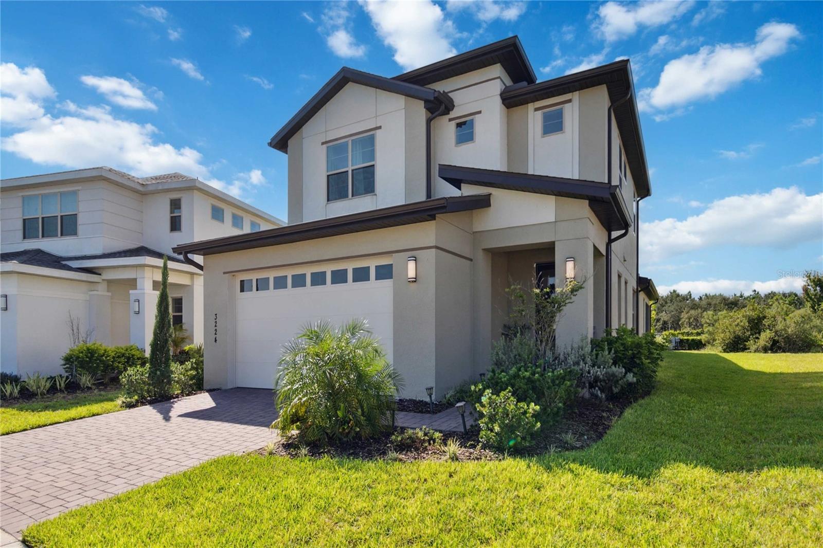 3224 OXBOW COURT