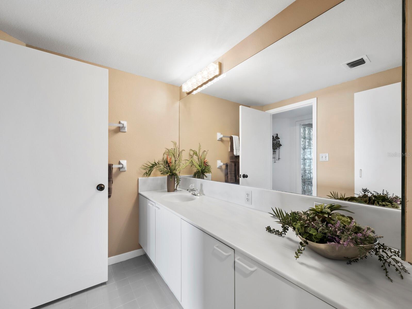 FAIRWAY BAY 3 - Residential